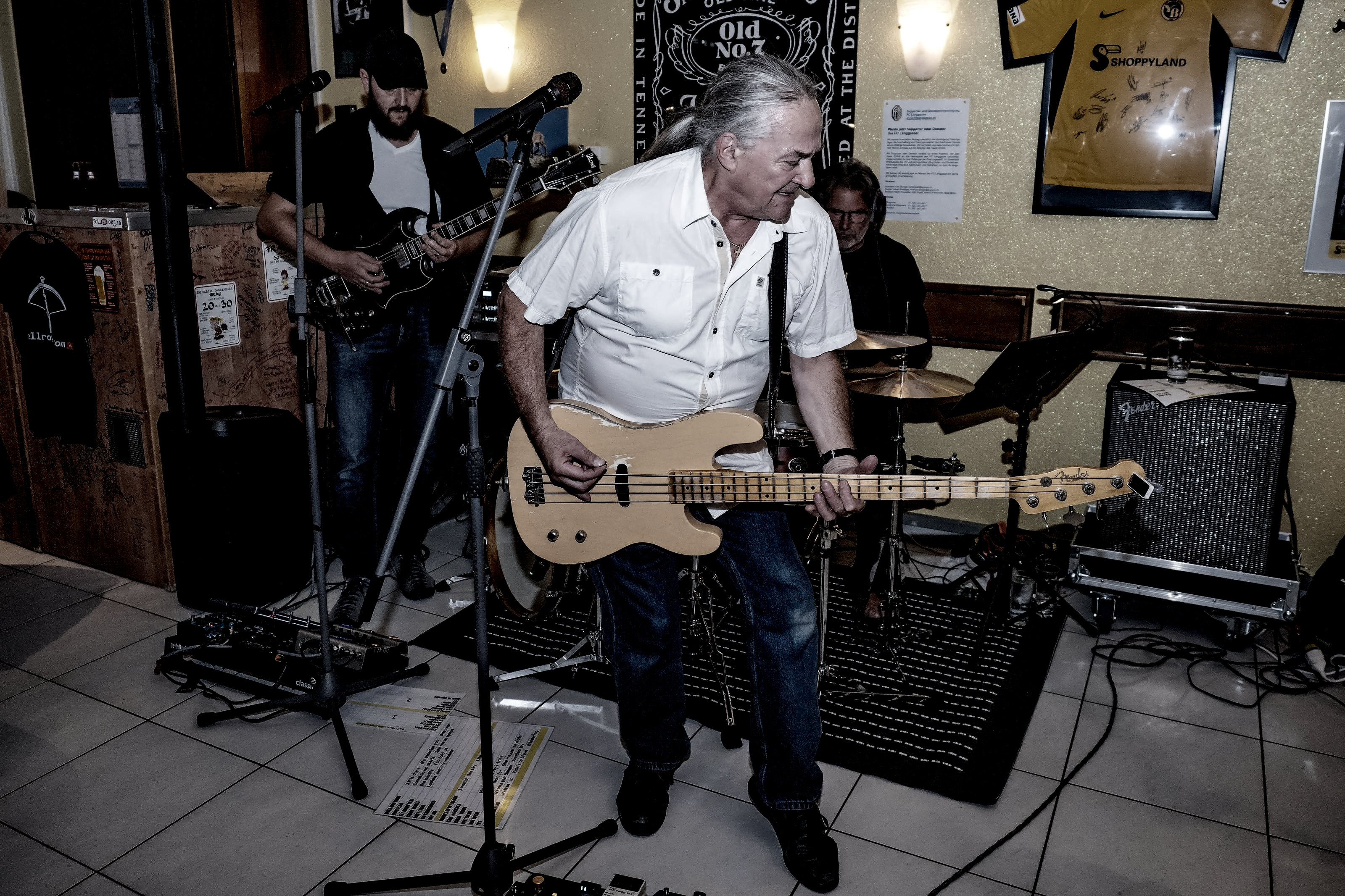 live band 02_easyHDR-BASIC-2.jpg