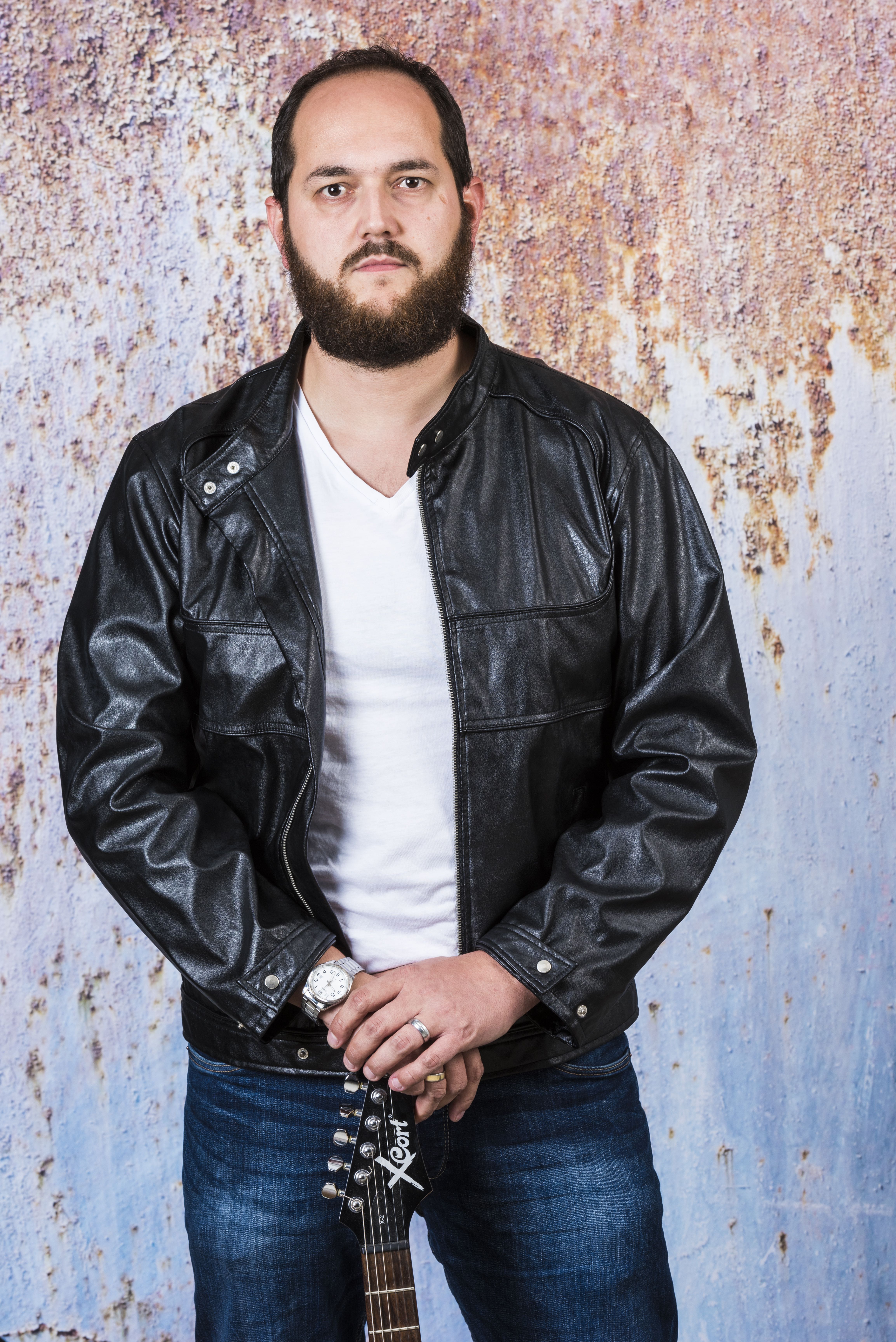 Christoph Kreutner - git, keys, vocals