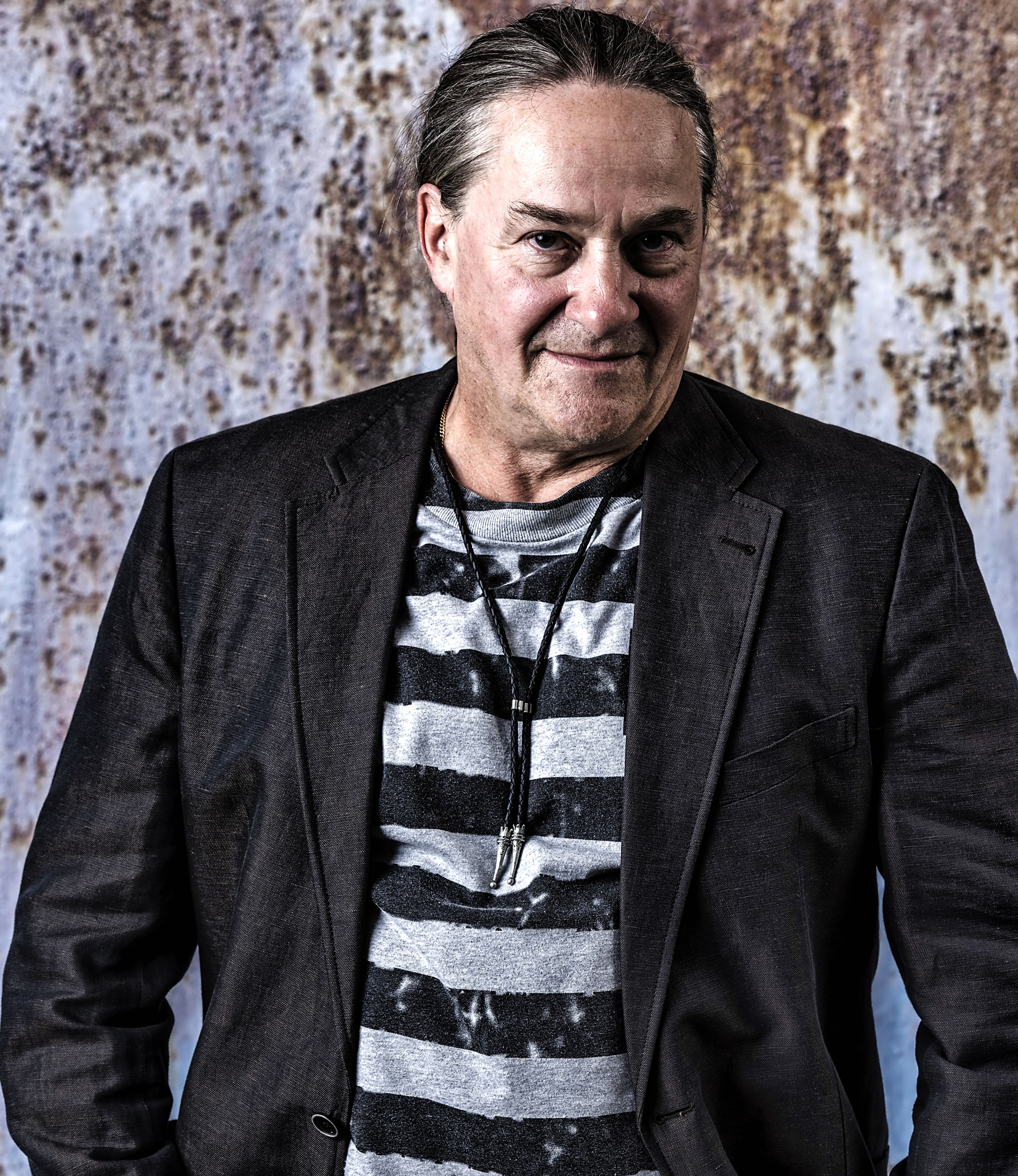 Georgie Zsigmond - bass, keys, leadvocals